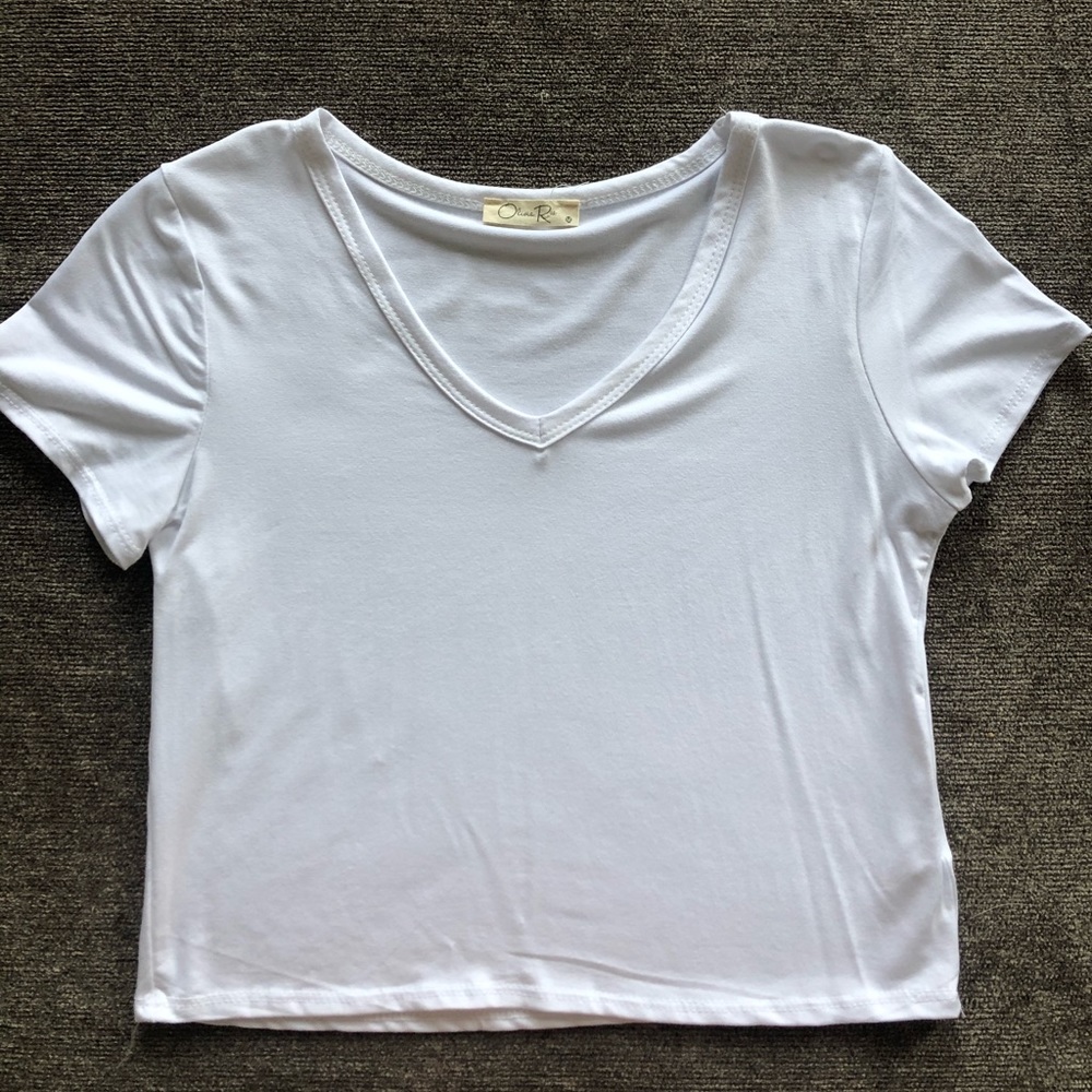 White short sleeve crop top